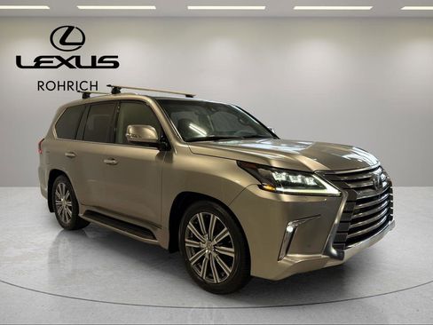 Used 2016 Lexus LX 570 4WD image 3