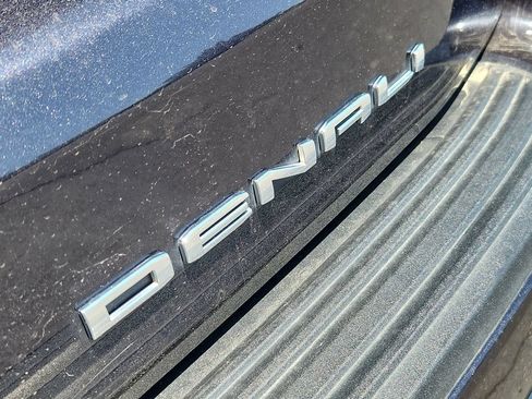 Used 2024 GMC Yukon Denali Ultimate AWD/4WD image 15