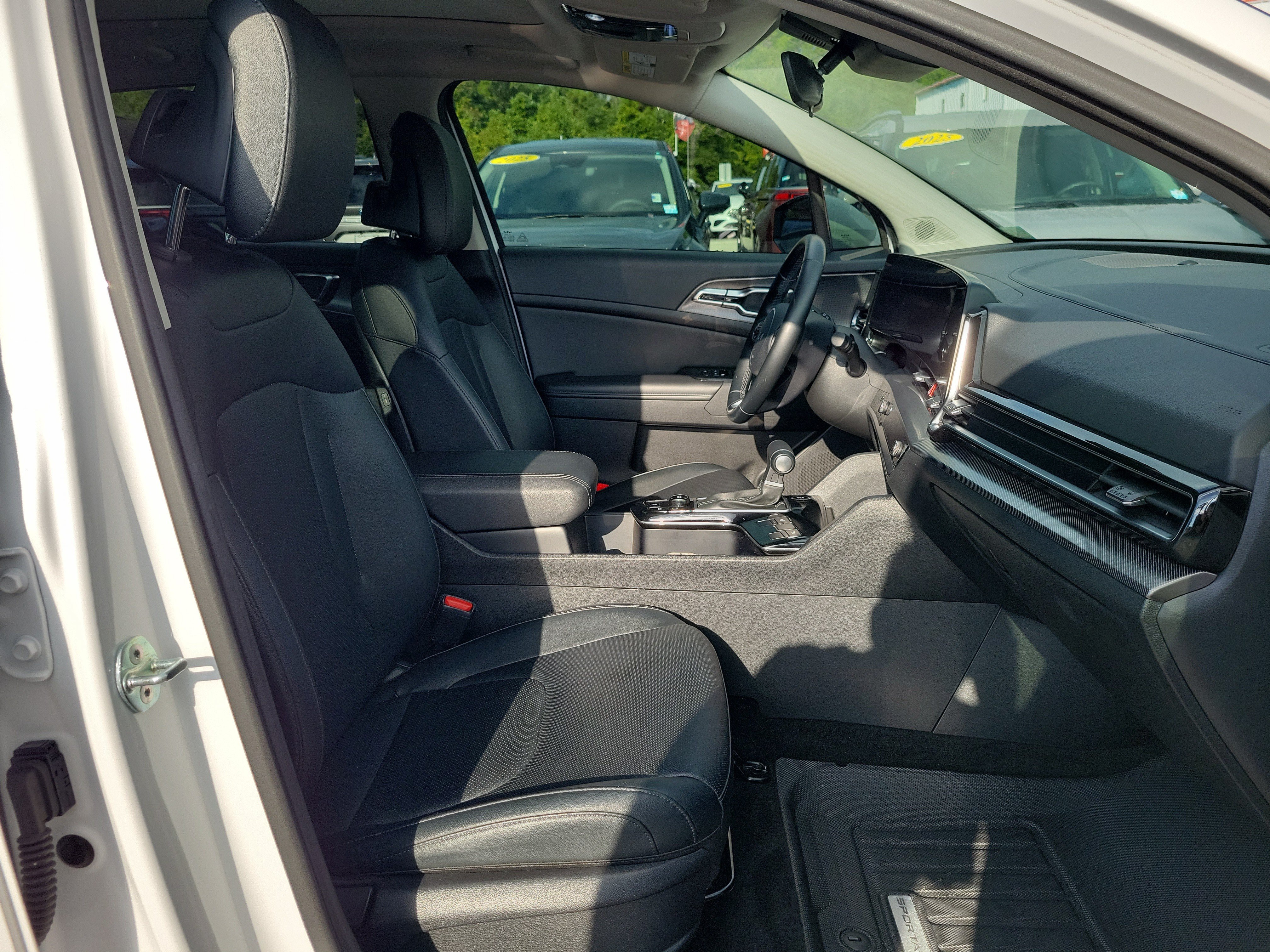 Certified 2024 Kia Sportage SX FWD image 7