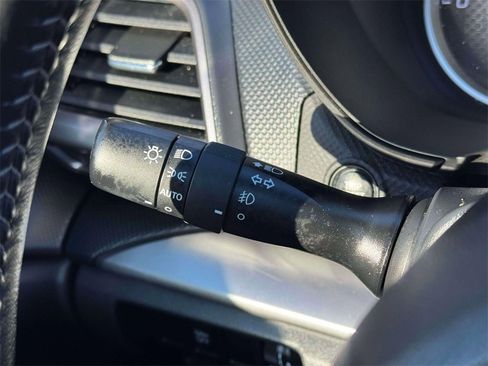 Used 2023 Subaru Forester Premium image 21