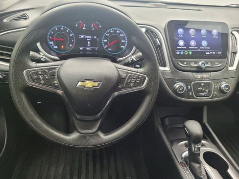 Used 2025 Chevrolet Malibu LS FWD image 22