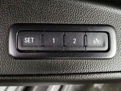 Used 2018 Chevrolet Tahoe Premier AWD/4WD image 27