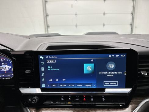 Used 2024 Chevrolet Silverado 1500 LT Trail Boss w/ Convenience Package II image 32