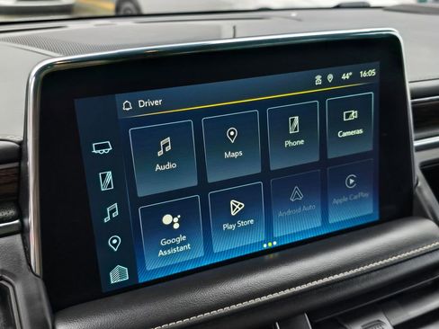 Used 2023 Chevrolet Suburban Premier image 27