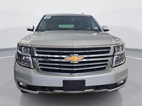 Used 2017 Chevrolet Suburban LT w/ Luxury Package AWD/4WD image 10