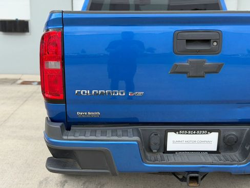 Used 2018 Chevrolet Colorado Z71 AWD/4WD image 30