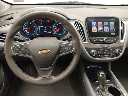 Used 2018 Chevrolet Malibu LT FWD image 22