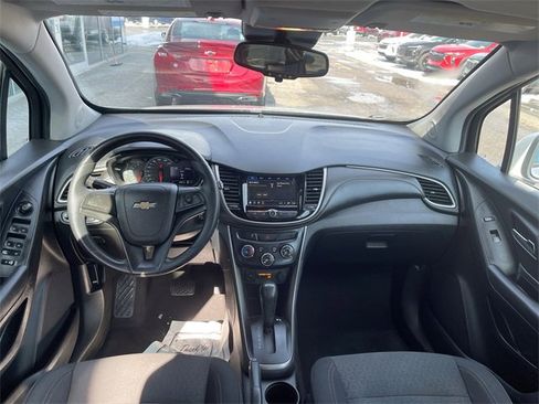 Used 2018 Chevrolet Trax LS image 18