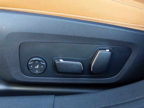 Used 2025 BMW i4 eDrive40 w/ Premium Package image 17