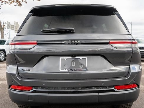 New 2025 Jeep Grand Cherokee Laredo image 6