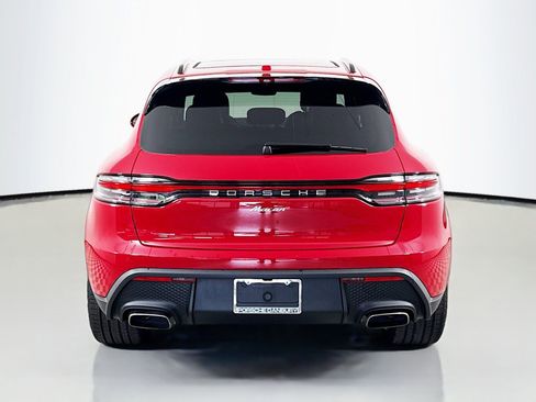 Certified 2025 Porsche Macan image 10
