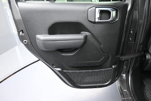 New 2026 Jeep Gladiator Sport AWD/4WD image 24