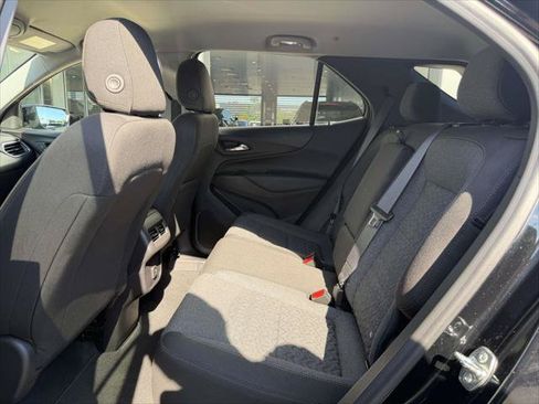 Used 2024 Chevrolet Equinox LT AWD/4WD image 15