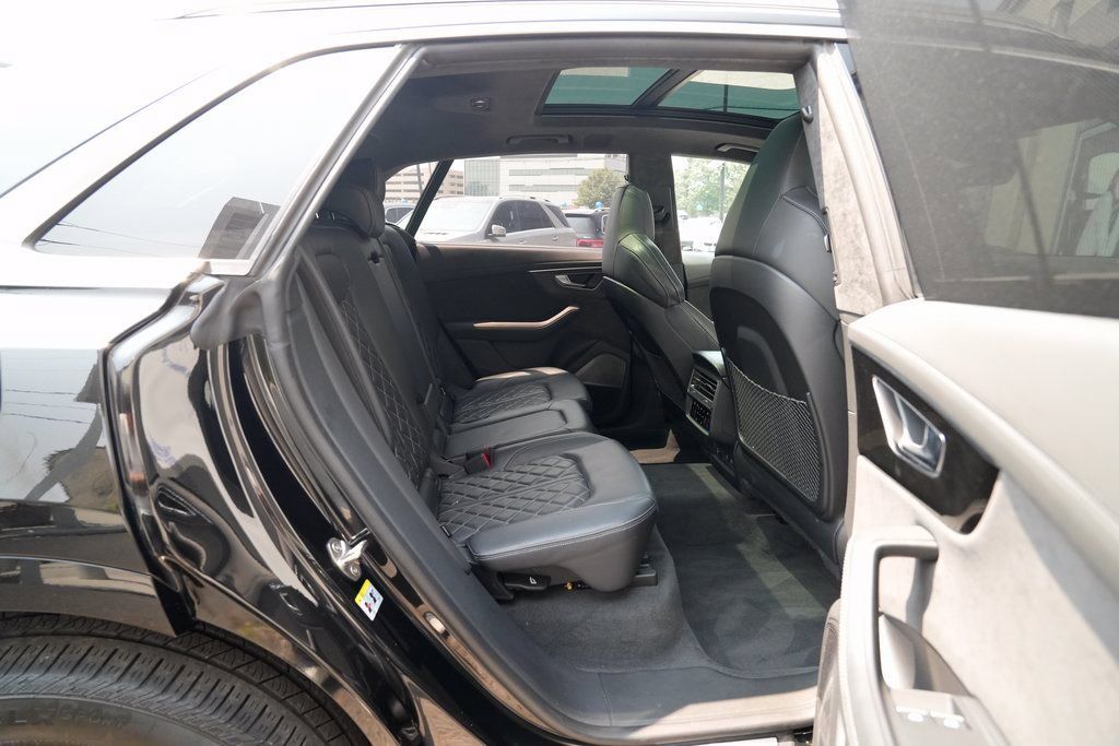Used 2022 Audi SQ8 Prestige w/ Prestige Package AWD/4WD image 21