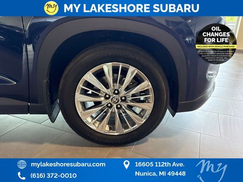 Used 2024 Toyota Grand Highlander AWD image 31
