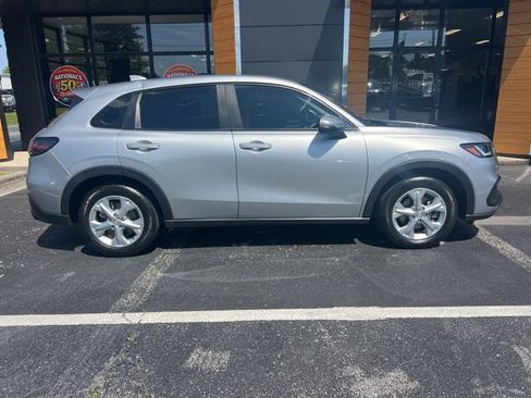 Used 2025 Honda HR-V LX image 2