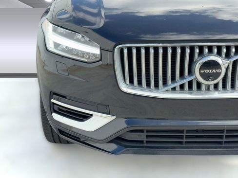 Certified 2024 Volvo XC90 T8 Ultimate w/ Protection Package Premier image 10