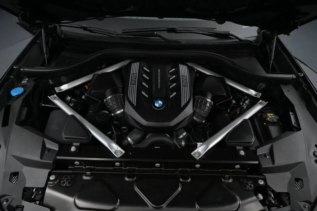 Used 2021 BMW X6 M50i AWD/4WD image 54