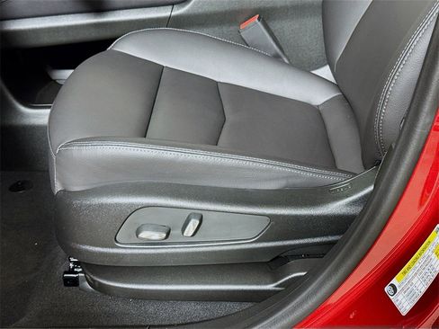 New 2026 Cadillac XT5 Luxury w/ LPO, ONYX Package image 17