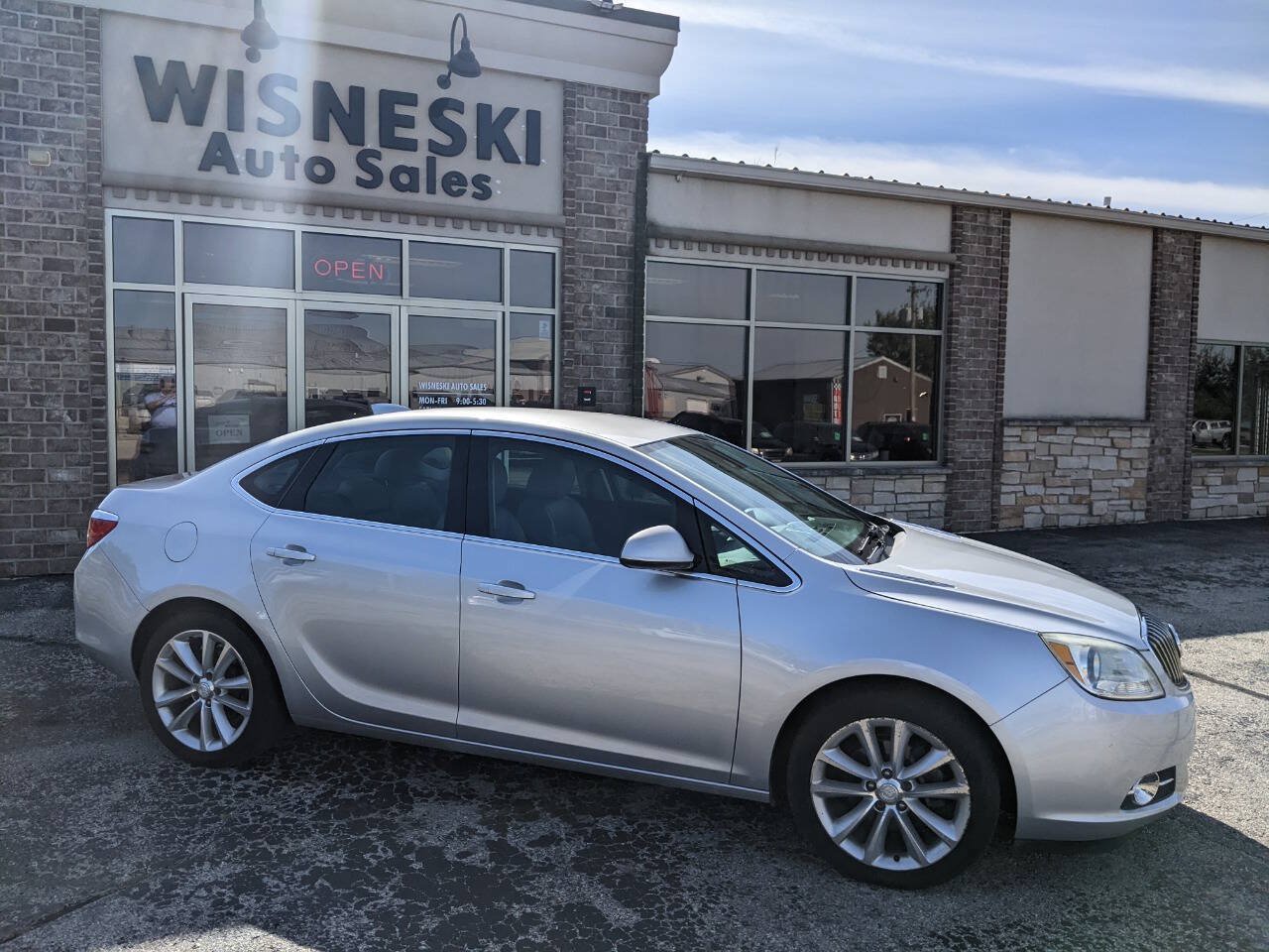 Used 2015 Buick Verano Convenience FWD image 2