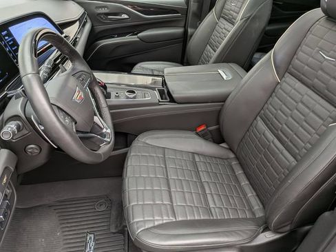 Certified 2024 Cadillac Escalade V w/ LPO, ONYX Package AWD/4WD image 21