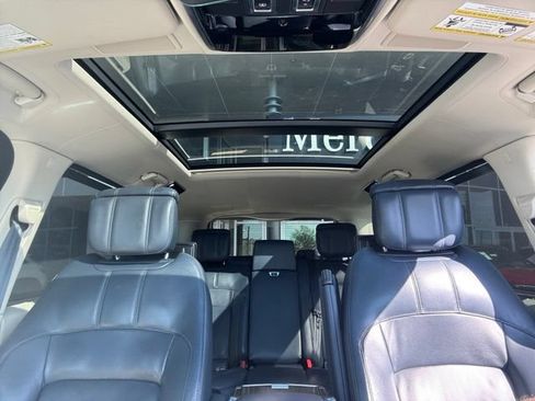 Used 2018 Land Rover Range Rover Long Wheelbase Autobiography AWD/4WD image 21