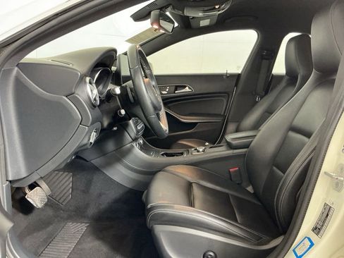 Used 2018 Mercedes-Benz CLA 250 image 23