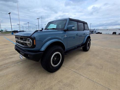 Used 2022 Ford Bronco Outer Banks w/ Sasquatch Package AWD/4WD image 1