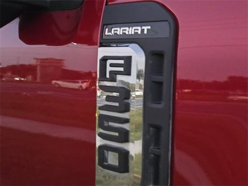 Used 2025 Ford F350 Lariat w/ Lariat Ultimate Package image 14