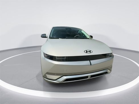 New 2024 Hyundai Ioniq 5 Limited image 3