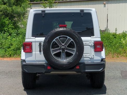 Used 2023 Jeep Wrangler Unlimited Sahara w/ Safety Group AWD/4WD image 7