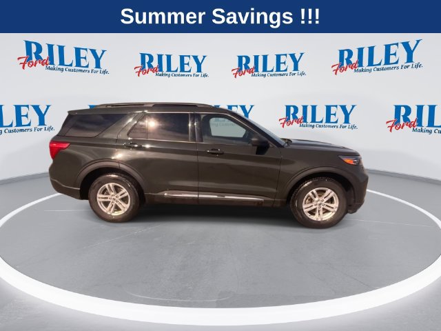 Used 2023 Ford Explorer XLT w/ Equipment Group 202A AWD/4WD image 3