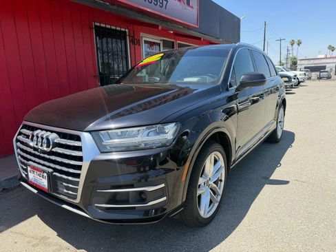 Used 2017 Audi Q7 3.0T Prestige AWD/4WD image 2