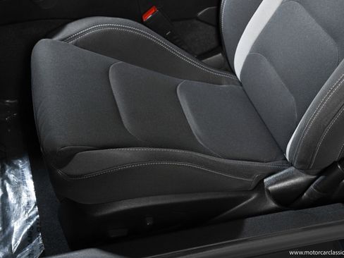 Used 2021 Chevrolet Camaro LT image 27