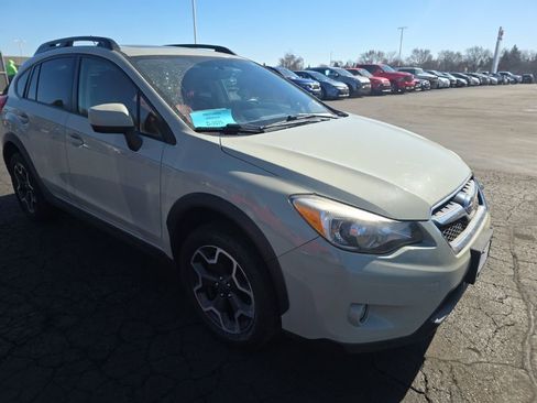Used 2014 Subaru Crosstrek 2.0i Premium w/ Moonroof Package image 3