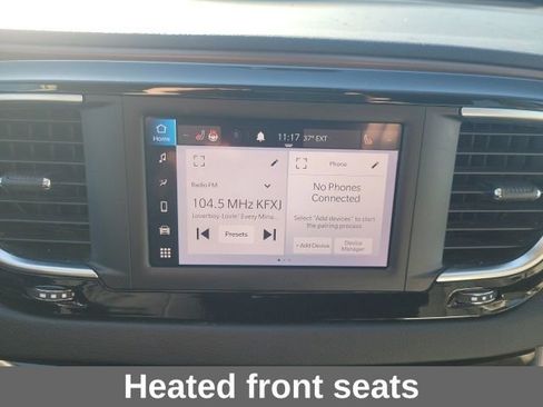 Used 2023 Chrysler Voyager LX image 9