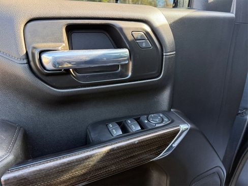 Used 2022 Chevrolet Silverado 1500 RST image 17