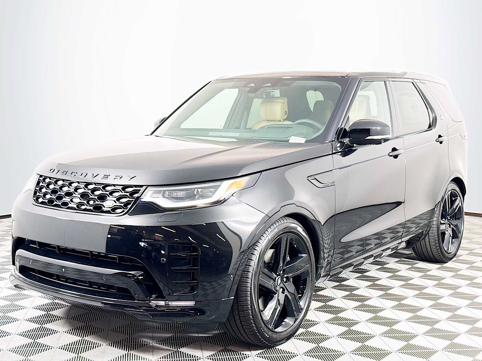 New 2025 Land Rover Discovery Dynamic SE AWD/4WD image 1