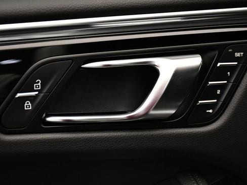 Certified 2026 Porsche Macan Turbo AWD/4WD image 36