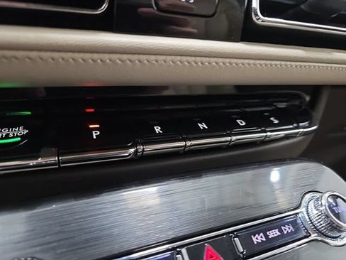 Certified 2022 Lincoln Nautilus FWD image 20