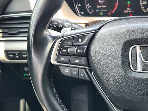 Used 2018 Honda Accord Touring image 27