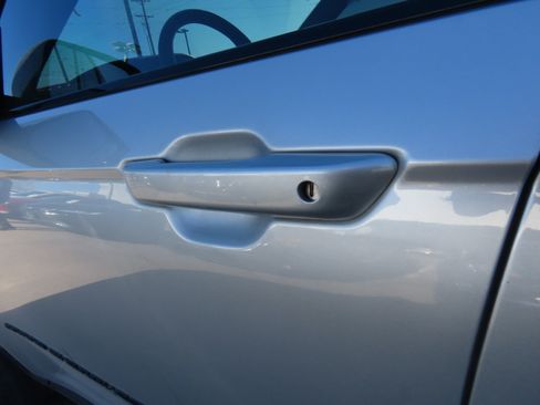 Used 2023 Jeep Grand Cherokee L Laredo image 22