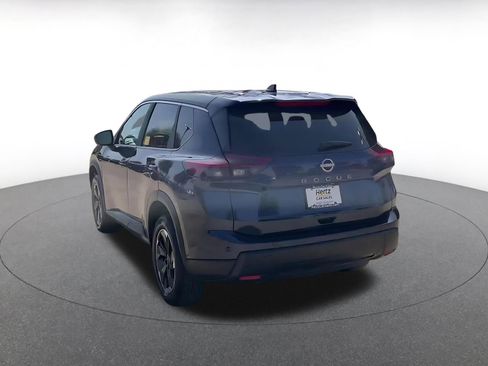 Used 2025 Nissan Rogue SV image 11