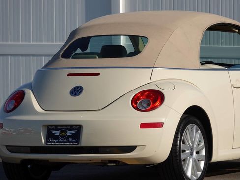 Used 2008 Volkswagen Beetle SE FWD image 35
