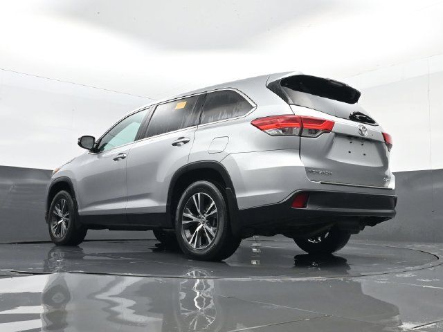 Used 2019 Toyota Highlander Plus AWD/4WD image 21
