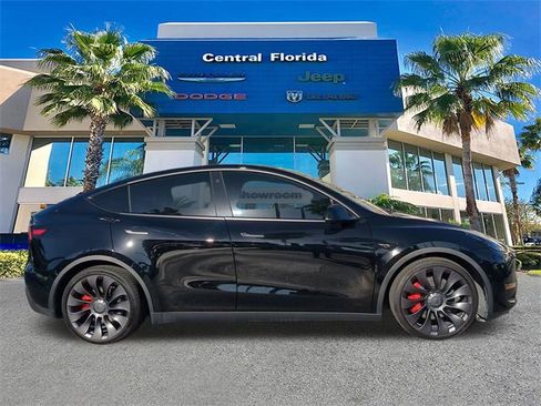 Used 2022 Tesla Model Y Performance image 4