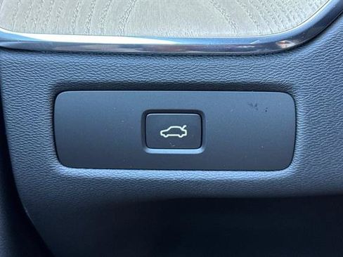 Used 2026 Volvo XC60 B5 Plus w/ Climate Package AWD/4WD image 31