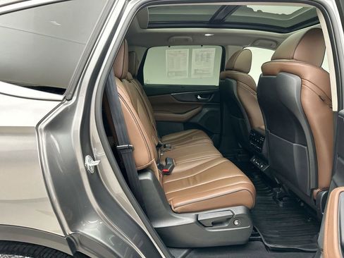 Used 2024 Acura MDX SH-AWD w/ Advance Package image 19