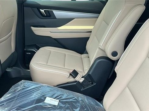 New 2025 Buick Enclave Preferred image 18