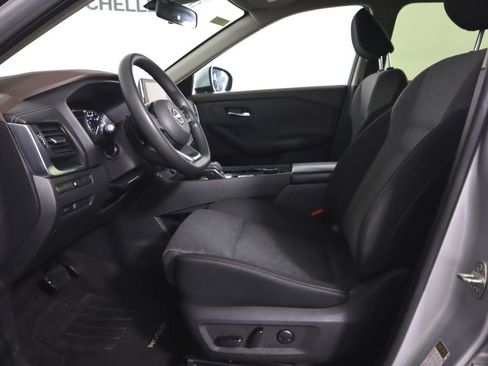 Used 2023 Nissan Rogue SV image 8